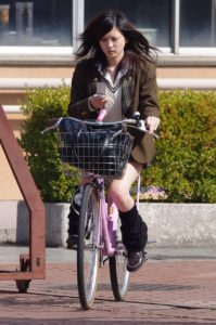 ﻿【画像】女子高生の自転車にサドルになりたいんだがｗｗｗｗｗ