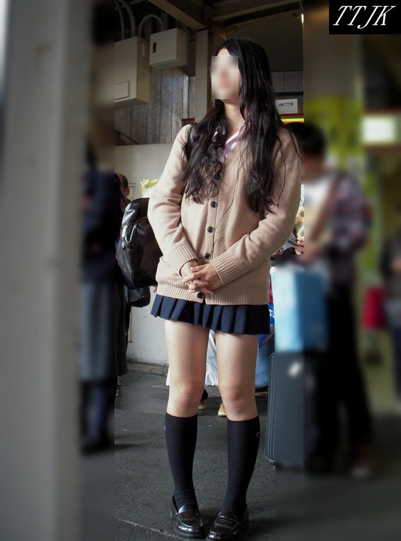 【画像】女子高生の街撮り写真集