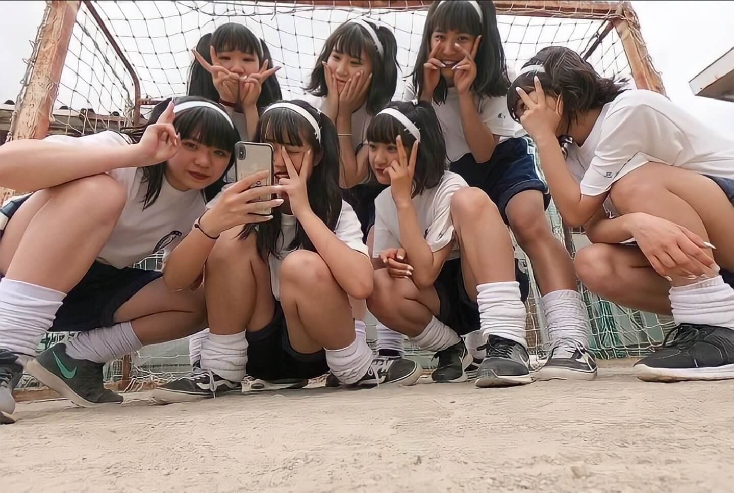 【画像】汗がいっぱい染みた女子高生の体操服スーハーしたいよなｗｗ